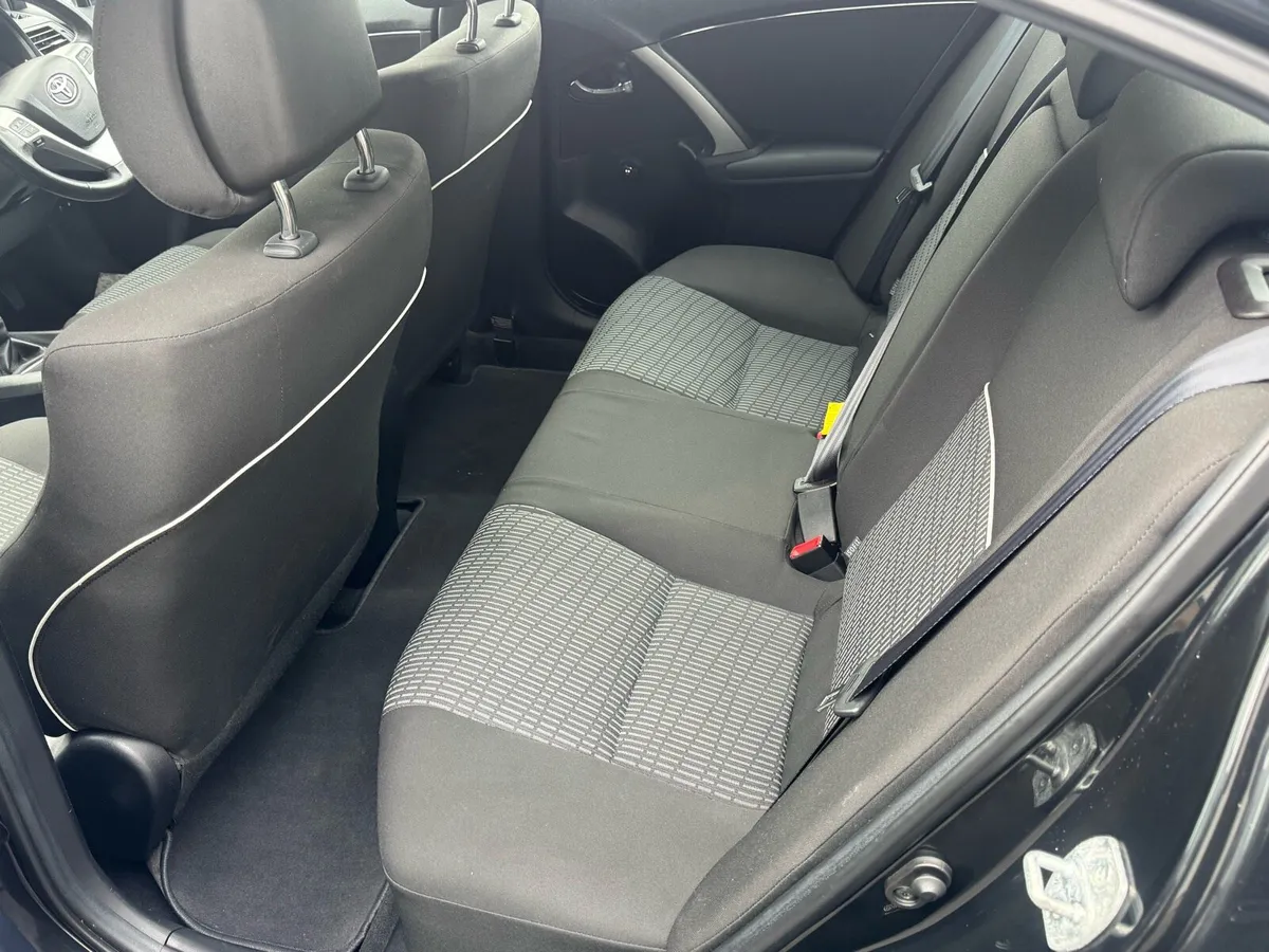 2012 Toyota Avensis d4d lowest mileage in country - Image 4