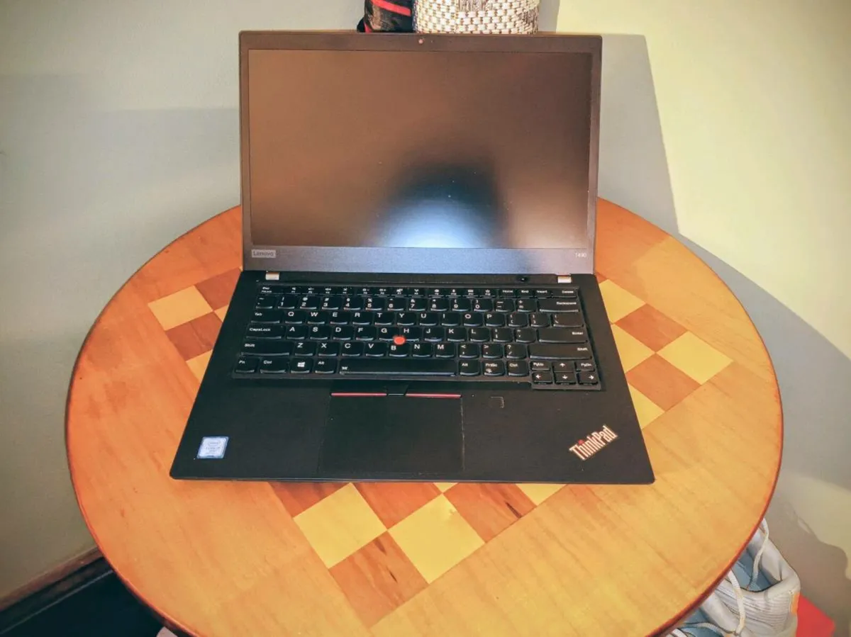 Laptop Thinkpad T490 i716/256 - Image 1