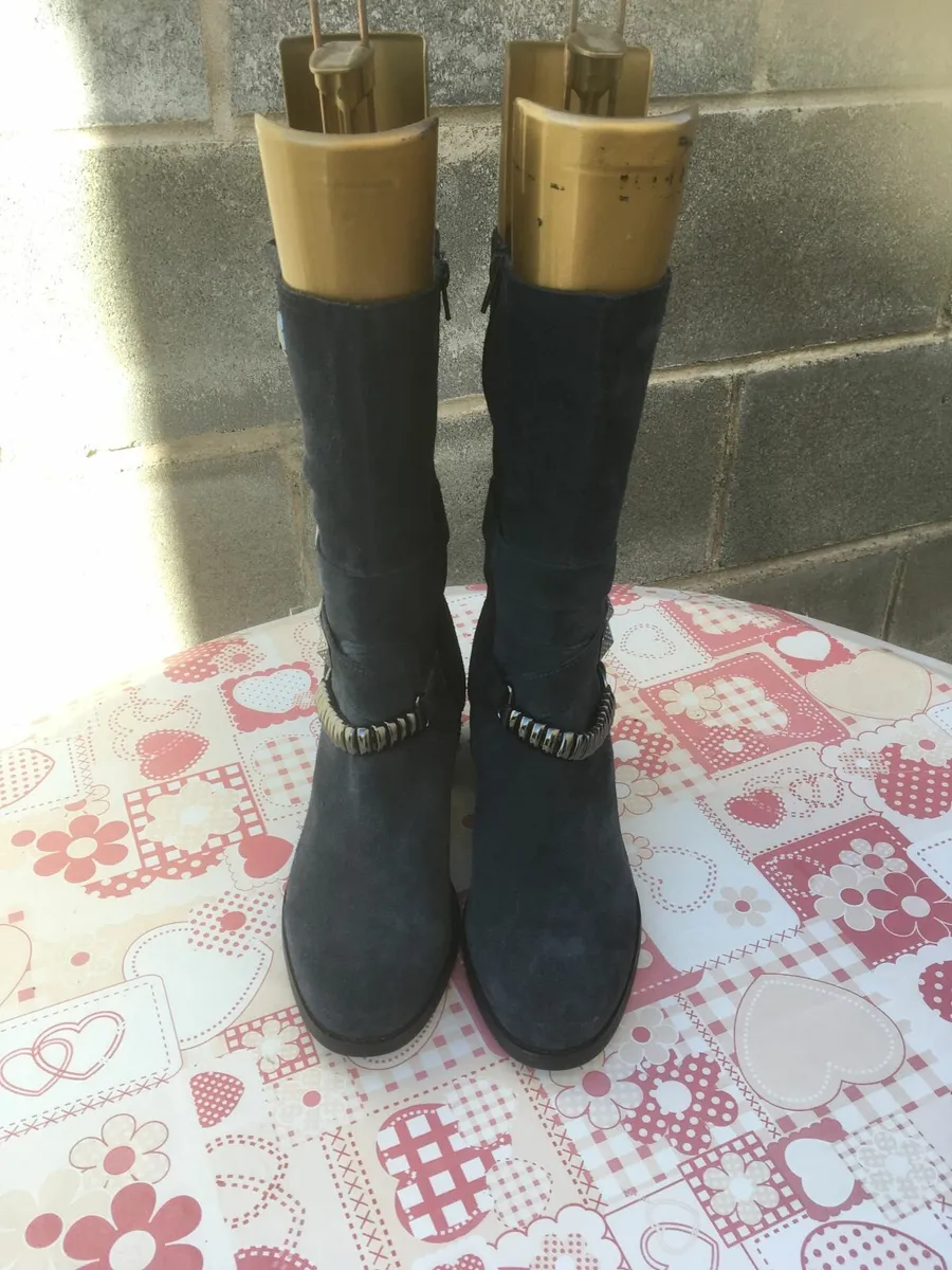 NEW MamZelle Suede Boots, Size 41 - Image 2