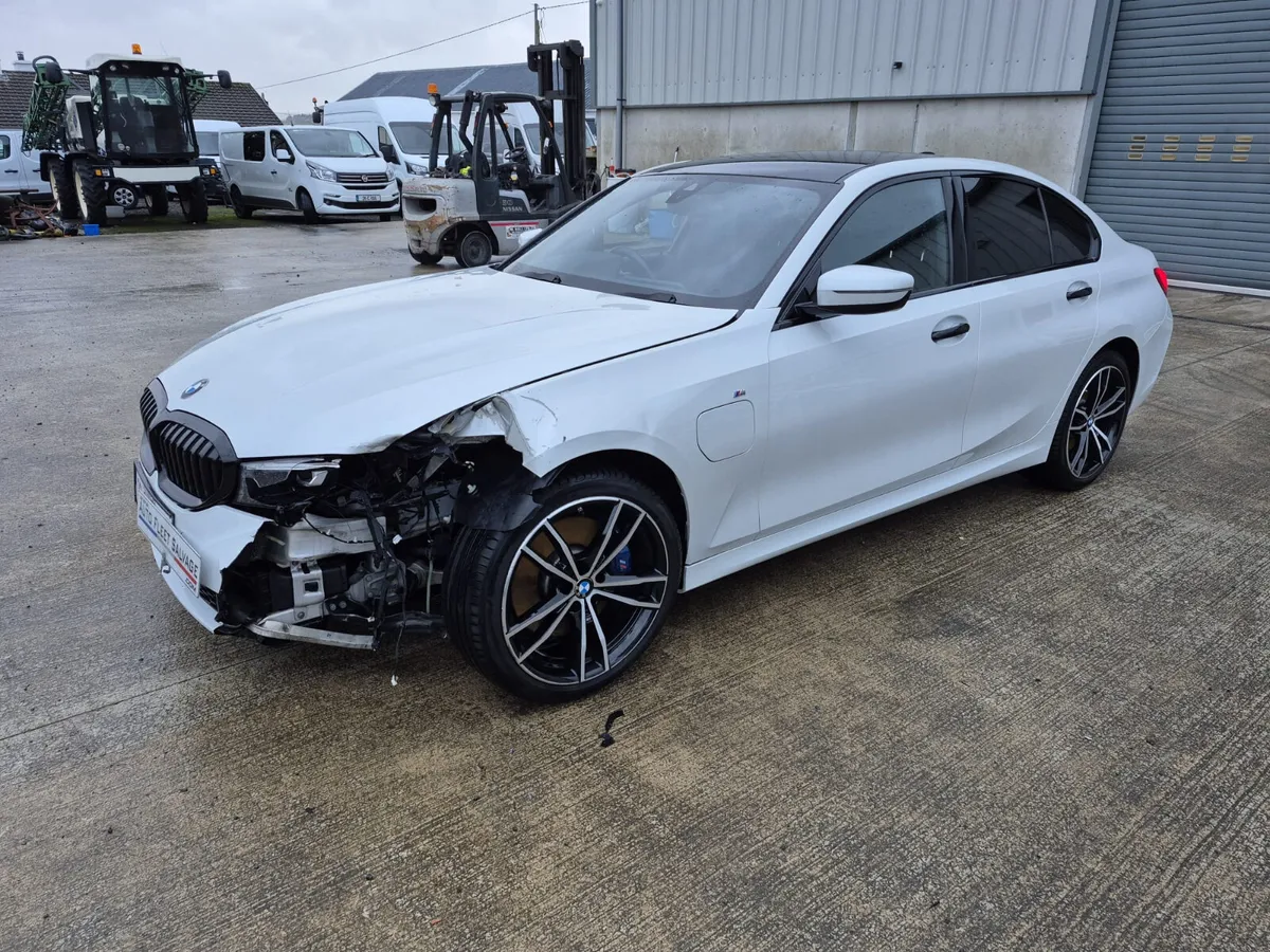 201 BMW 330E M-SPORT PLUG-IN HYBRID - Image 3