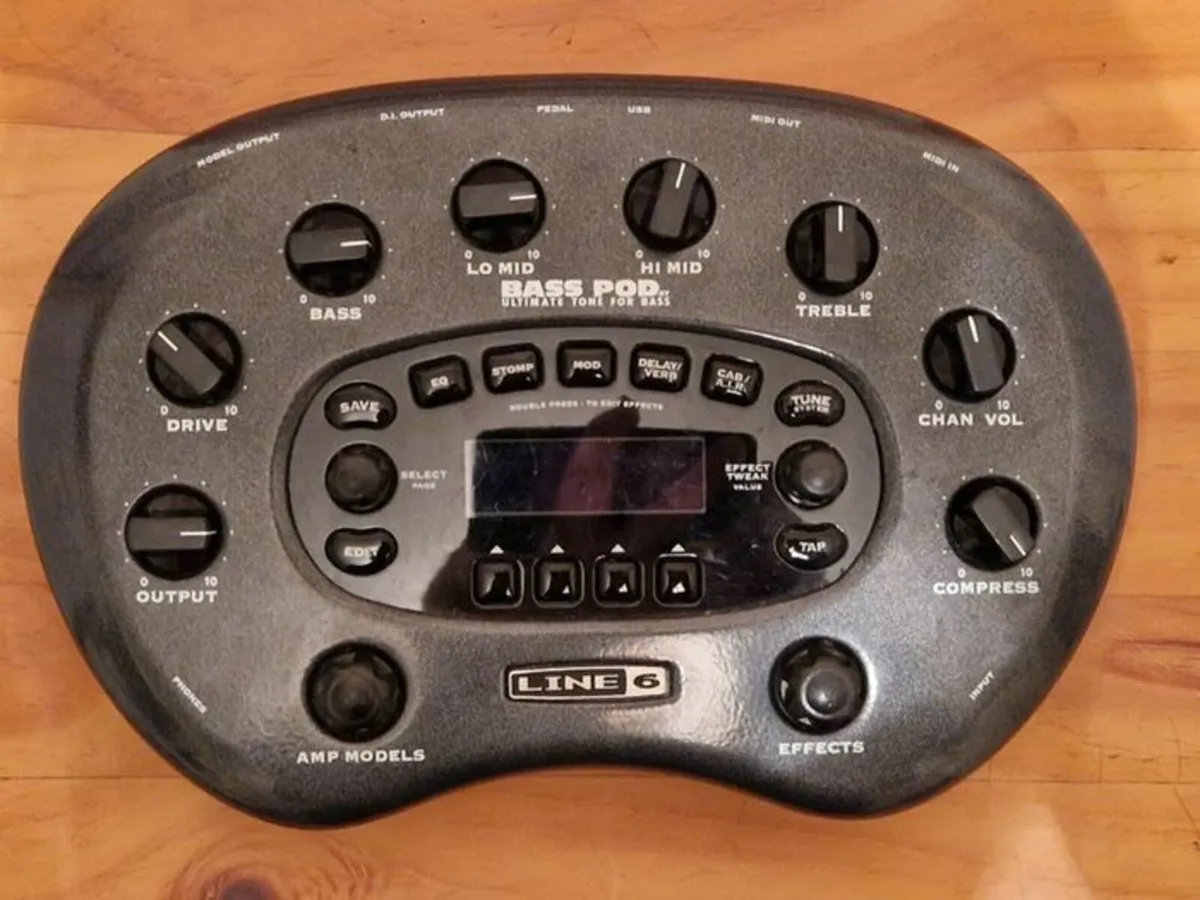 LINE6 Bass Pod XT in Excellent Condition - Image 1