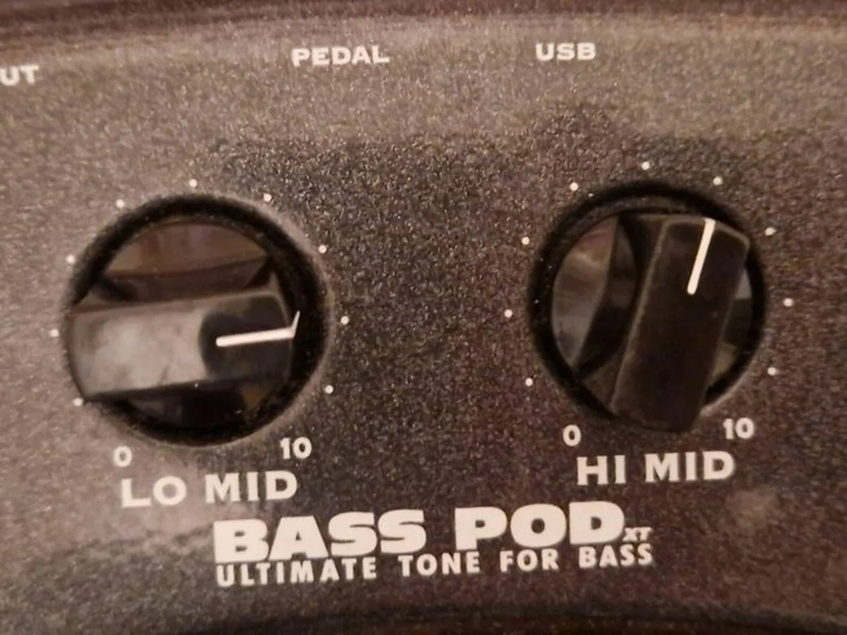 LINE6 Bass Pod XT in Excellent Condition - Image 2