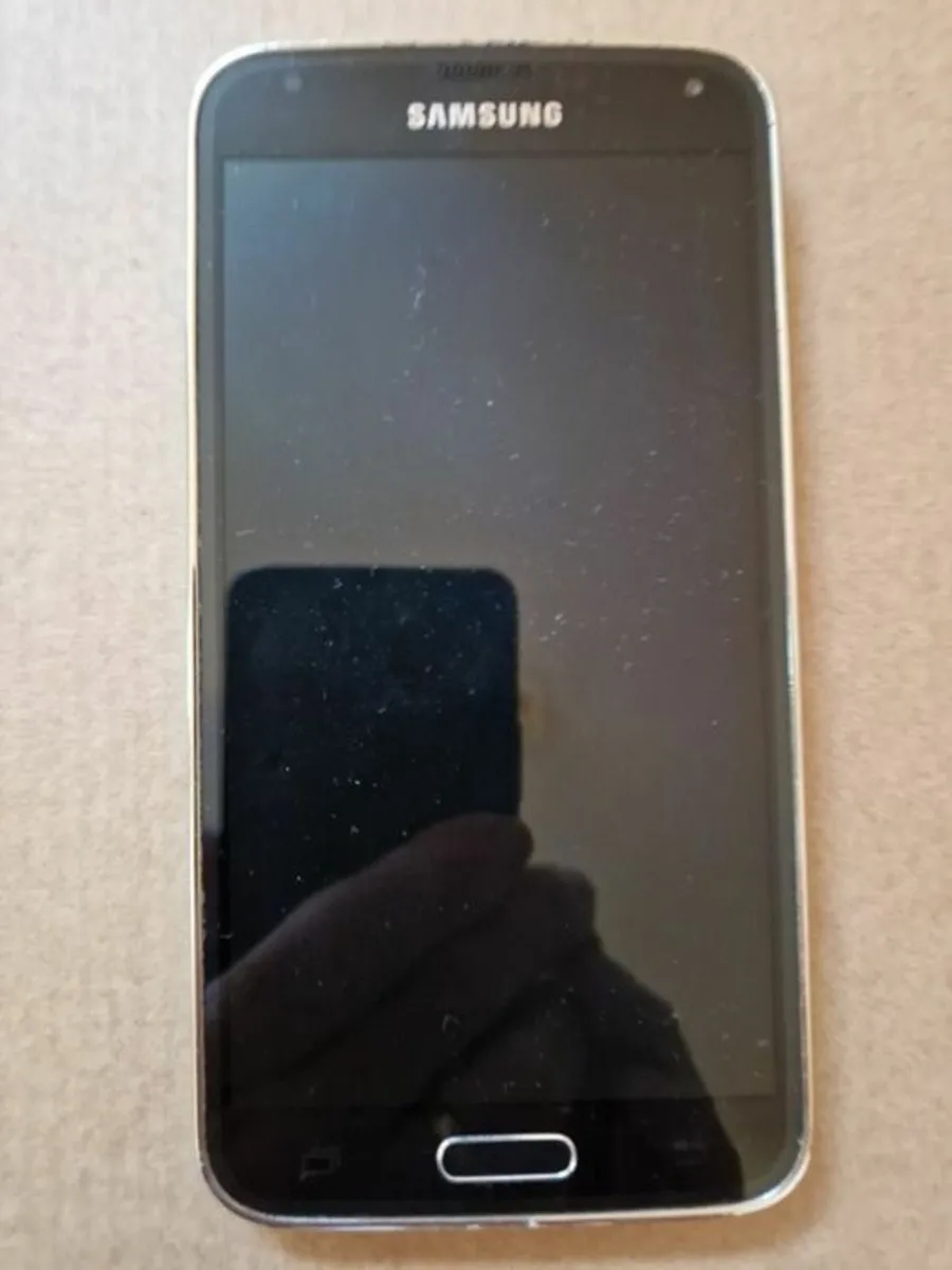 Samsung Galaxy S5, 16GB, in excellent Condition - Image 3