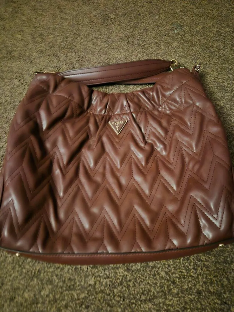 Guess large wine handbag - Image 3