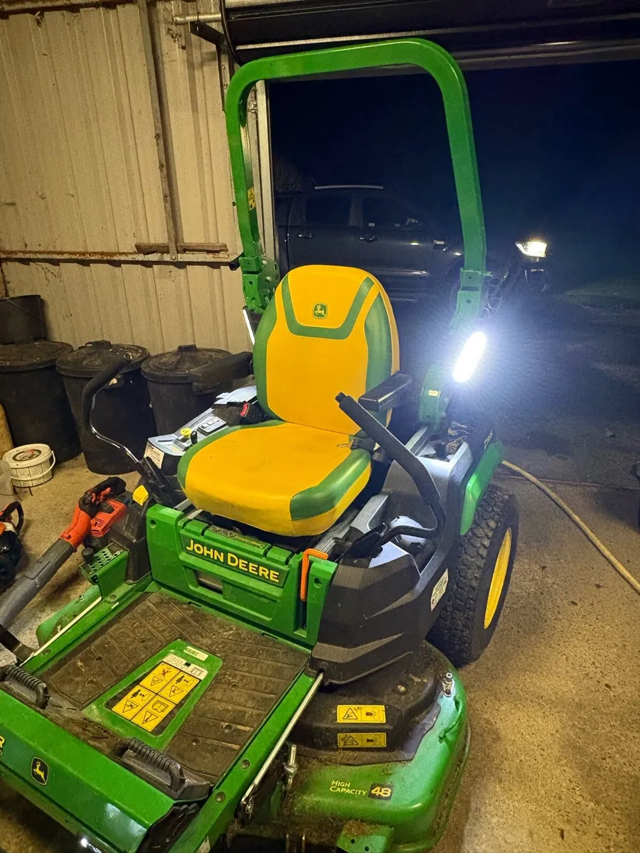 John Deere zero turn mower - Image 2