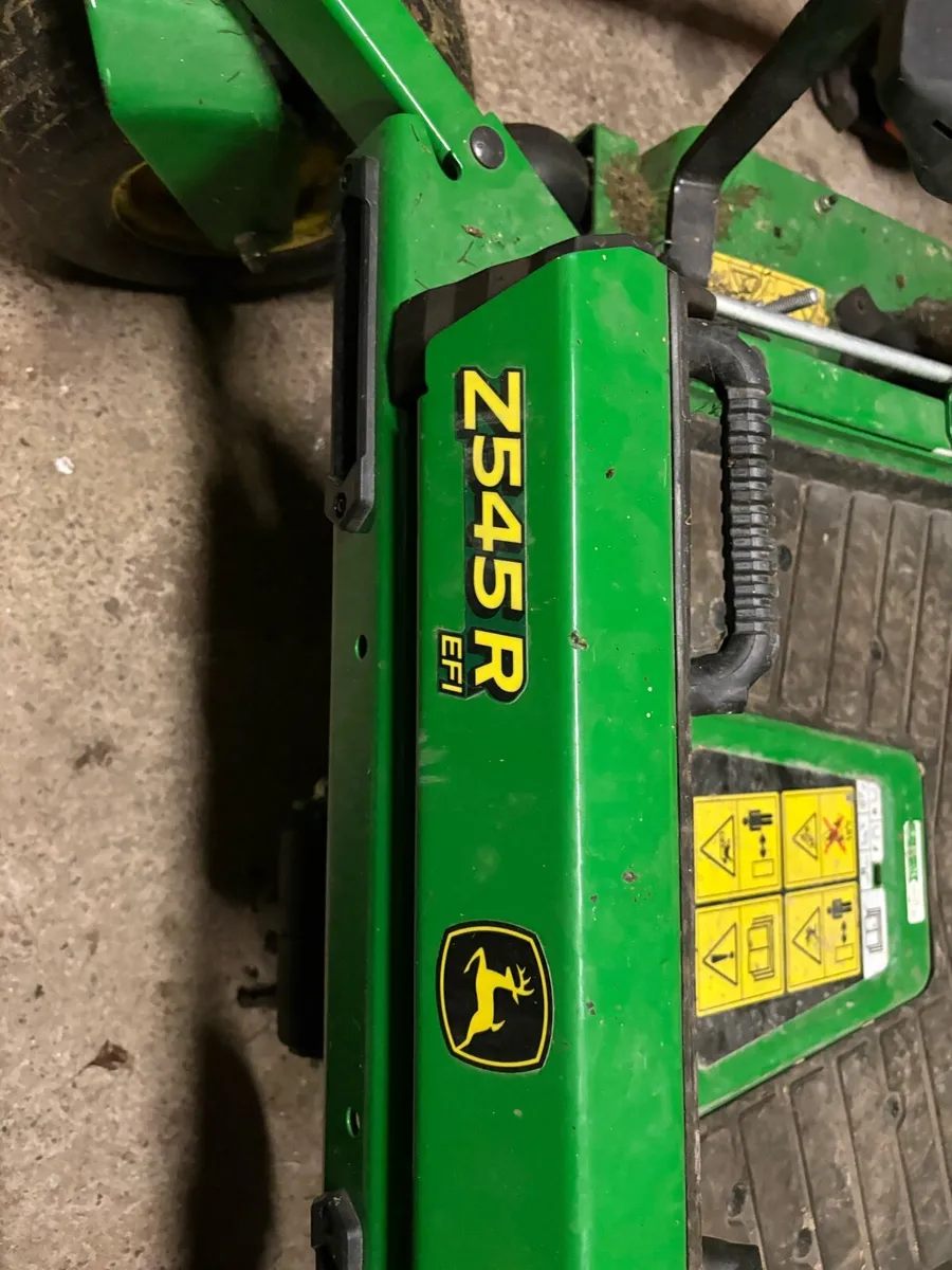 John Deere zero turn mower - Image 4