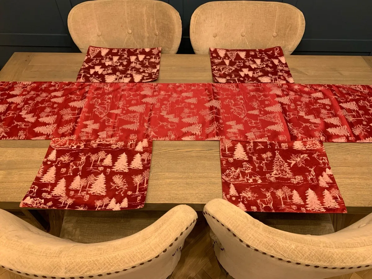 Christmas table runner - Image 1