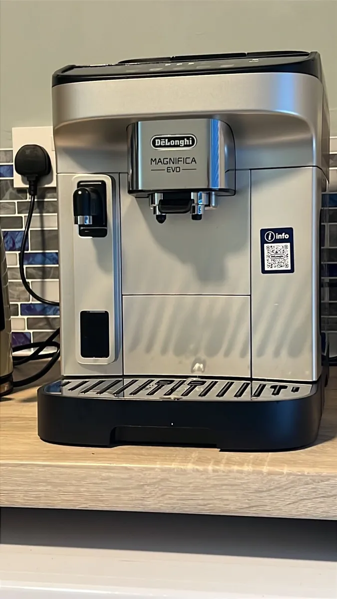 Automatic Coffee Machine De'Longhi Magnifica Evo - Image 1