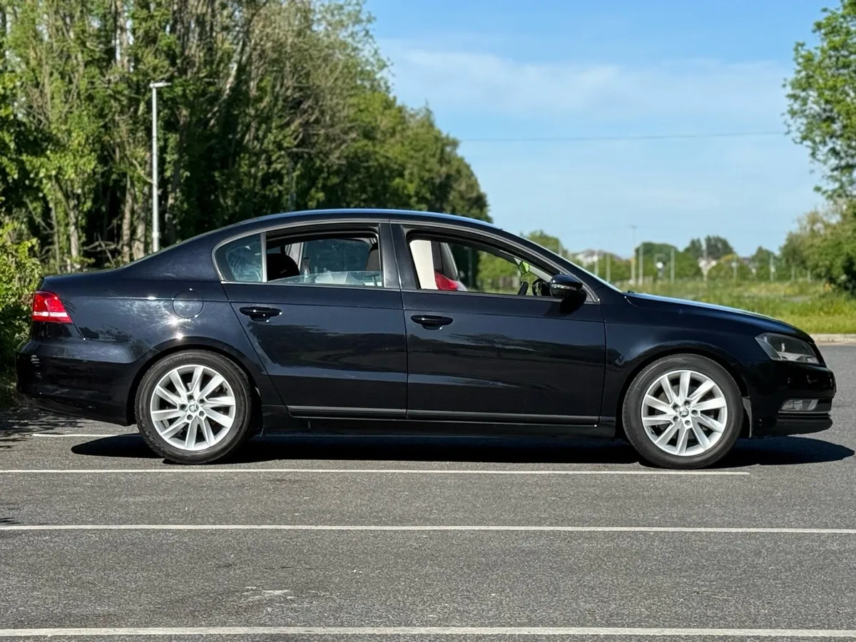 Volkswagen Passat 1.6 Diesel 2013 - Image 2