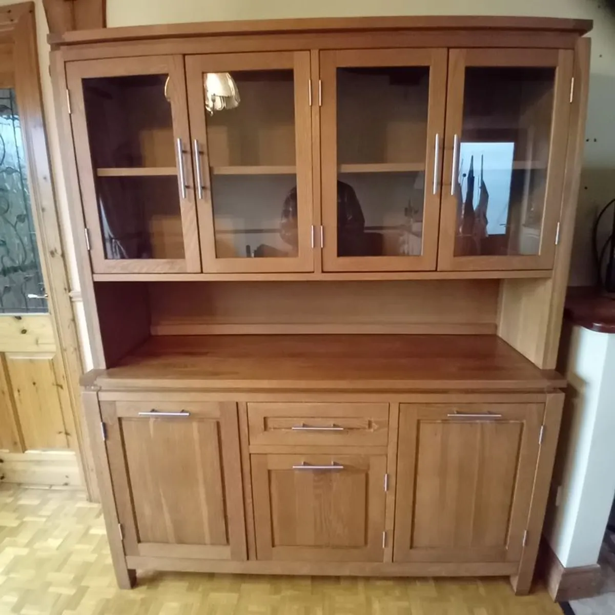 Dining Room cabinet, table and chairs - Image 1