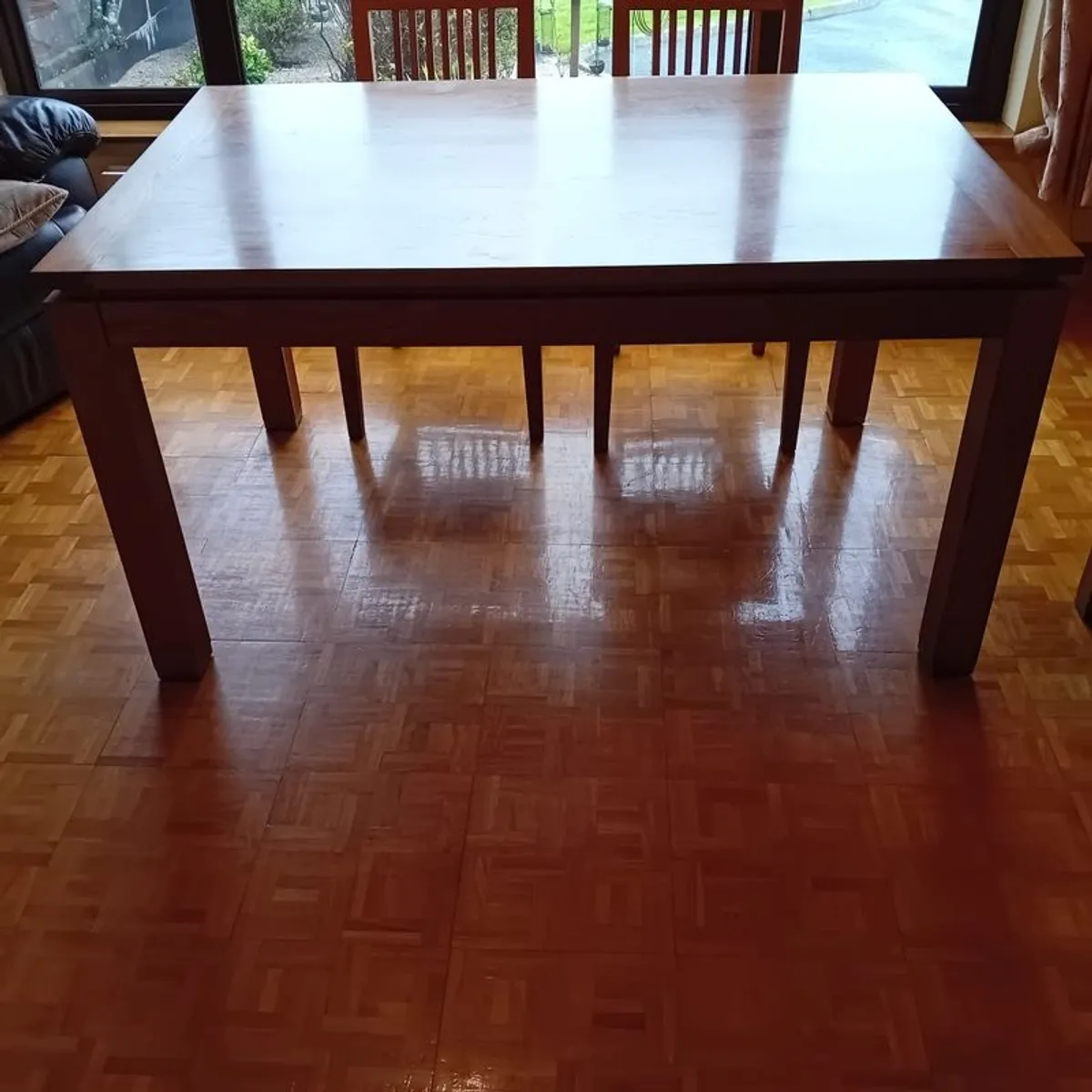 Kitchen table and chairs - Image 2
