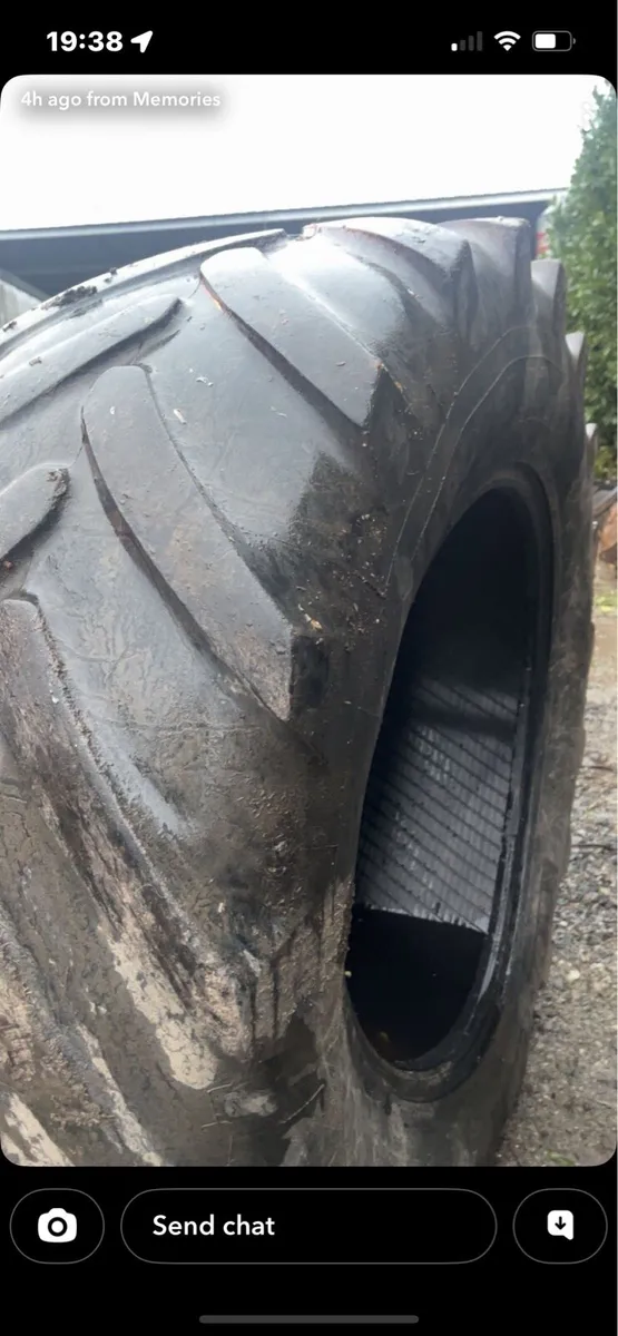 Tractor tyres - Image 1
