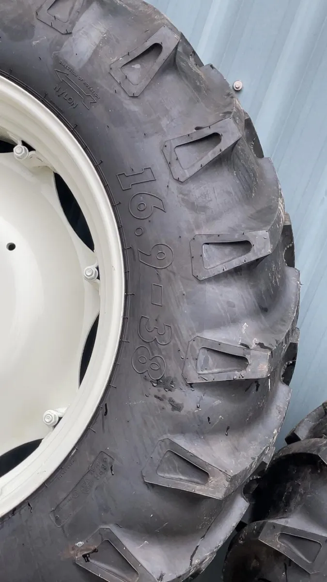 Fiat / New Holland Rims & Tyres - Image 2