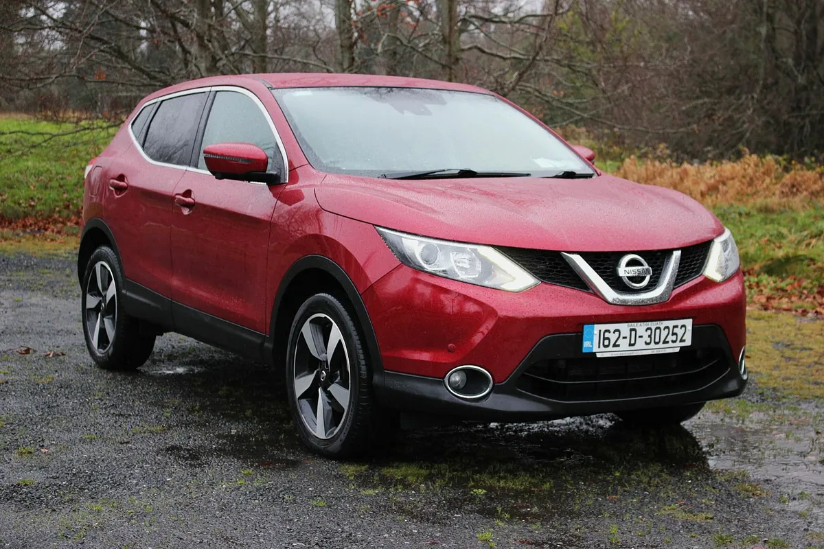 Nissan Qashqai  N-Connecta DIG-T/F.S.H./1 Owner - Image 1