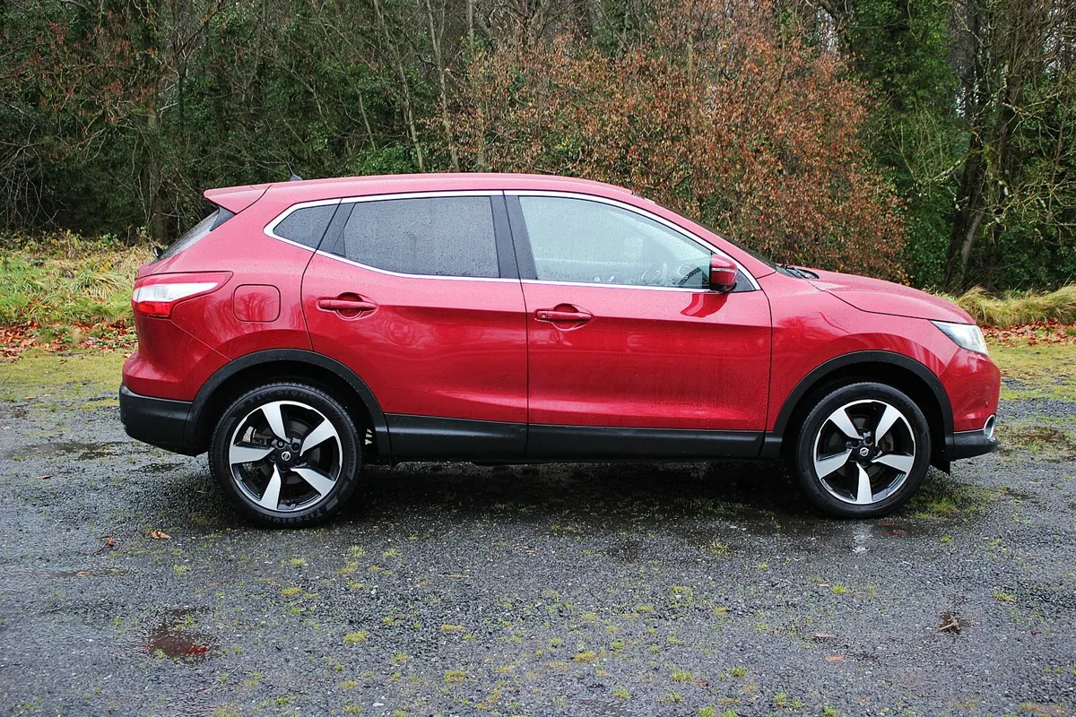 Nissan Qashqai  N-Connecta DIG-T/F.S.H./1 Owner - Image 4