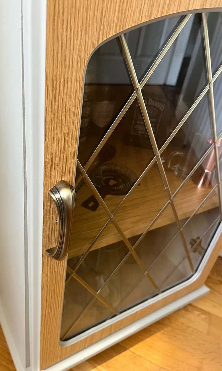 Drinks / entertainment cabinet - Image 4