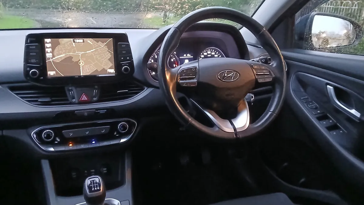 Hyundai i30 2018 1.0 FASTBACK *NEW NCT 2027* - Image 4