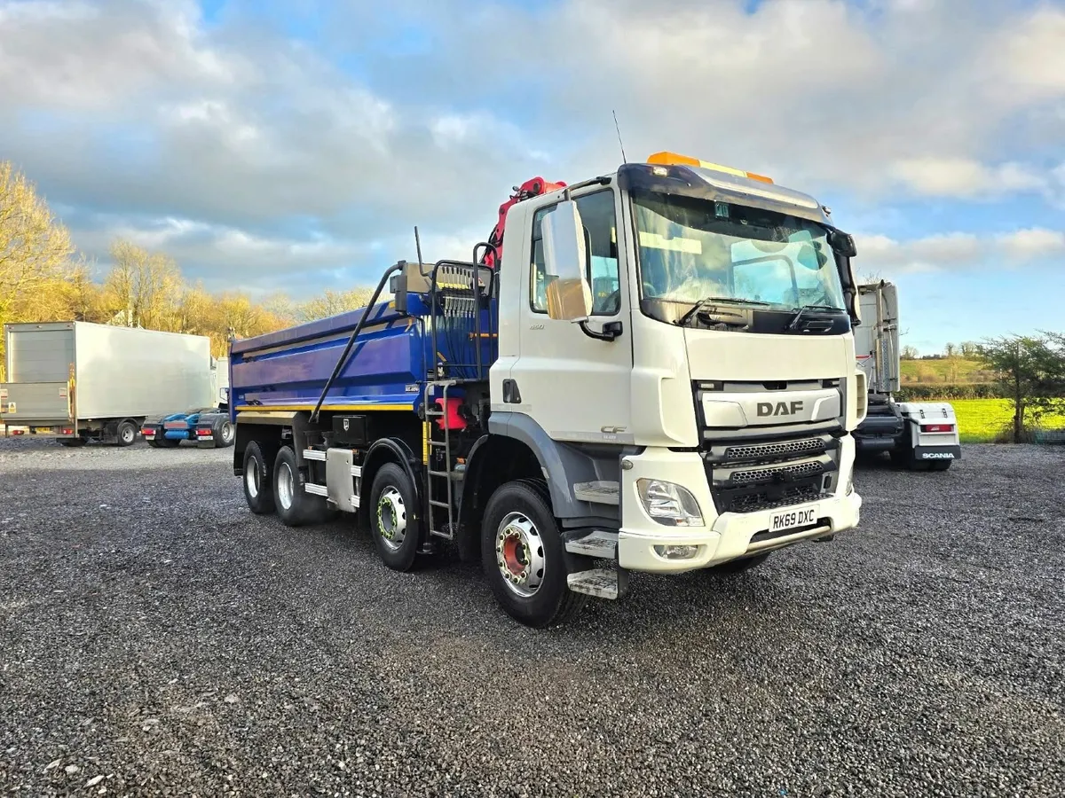 2019 DAF CF 450  Tipper Grab With Elipison M125L - Image 2