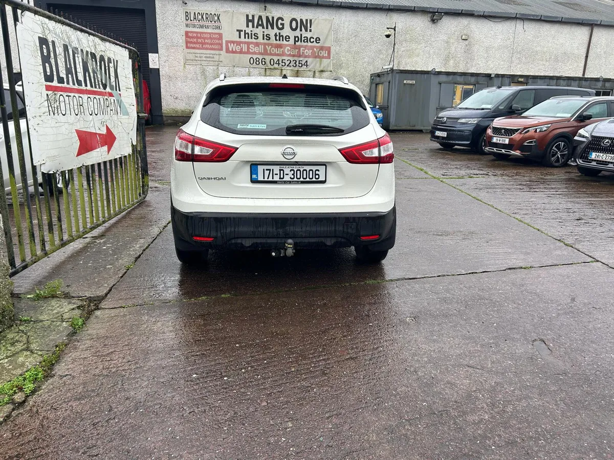Nissan Qashqai AUTOMATIC  2017 - Image 3