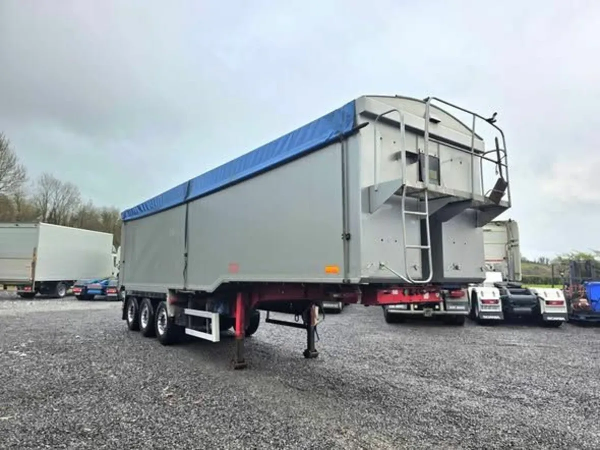 2016 Wilcox 68 Cube Tipping Trailer - Image 1