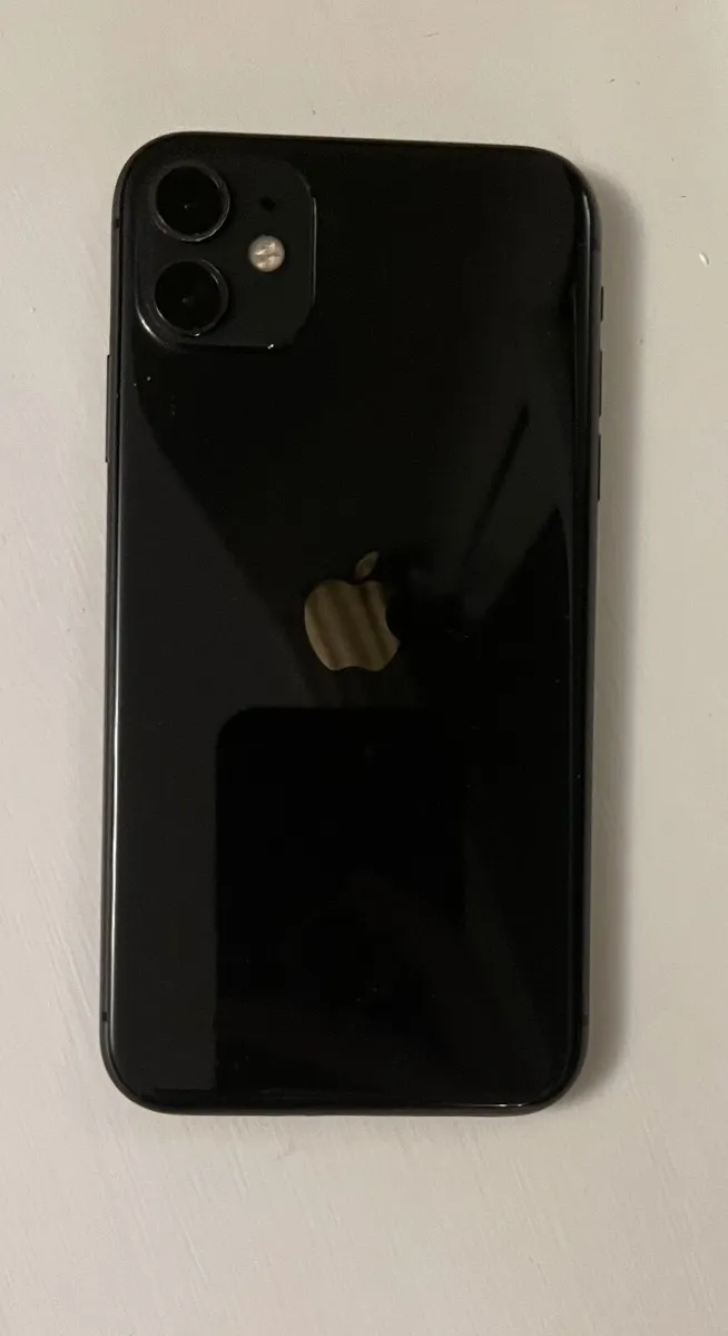 ⭐️ Iphone 11 excellent condition ⭐ - Image 1