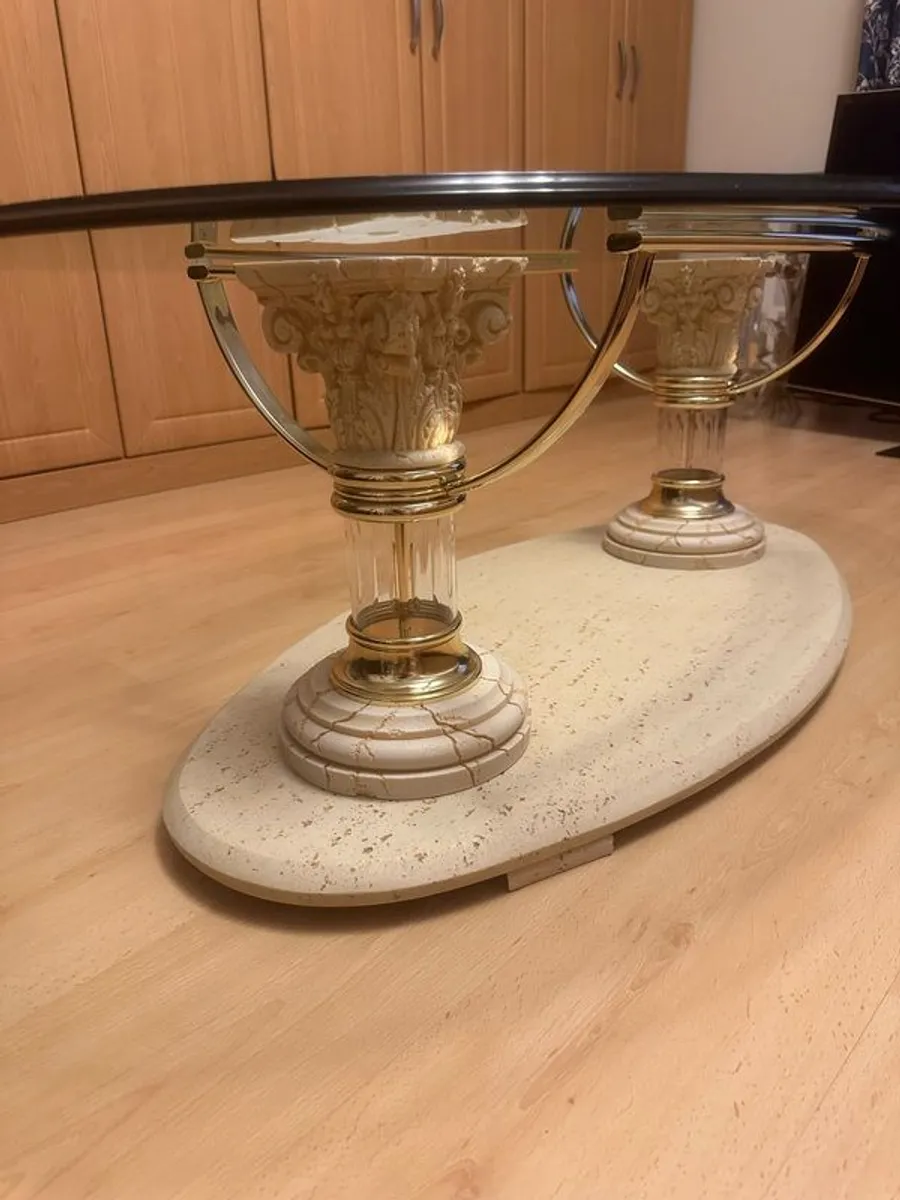 Coffee table with matching display stand - Image 2