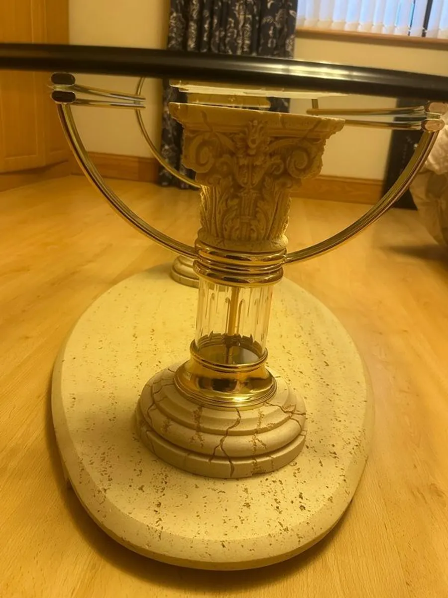 Coffee table with matching display stand - Image 4