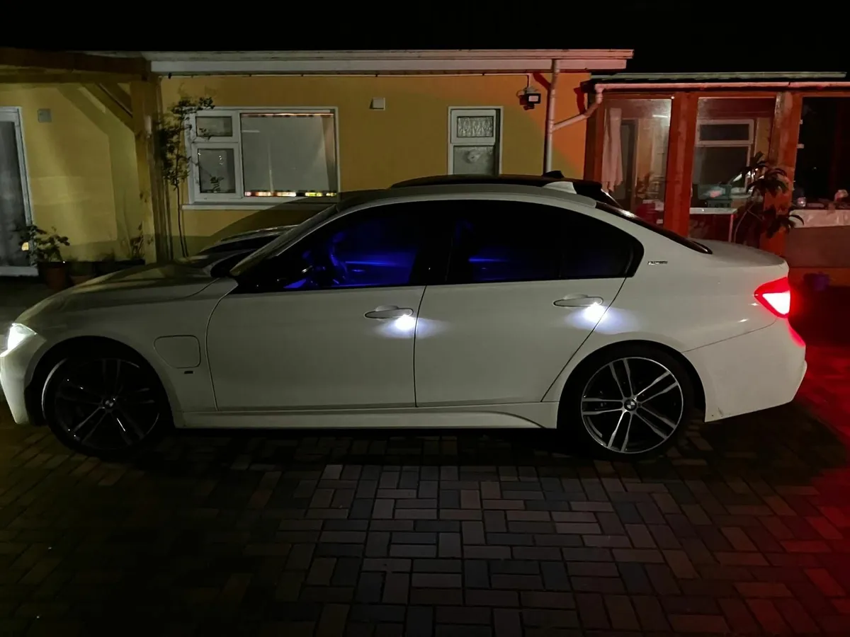 BMW 3-Series M Sport Hybrid 'Shadow Editon'*252bhp - Image 2