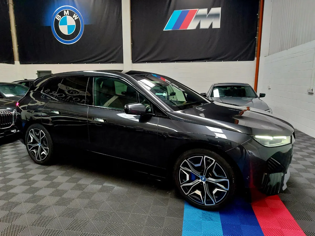 IX40 M SPORT EDITION XDRIVE (HIGH SPEC) PAN ROOF - Image 4