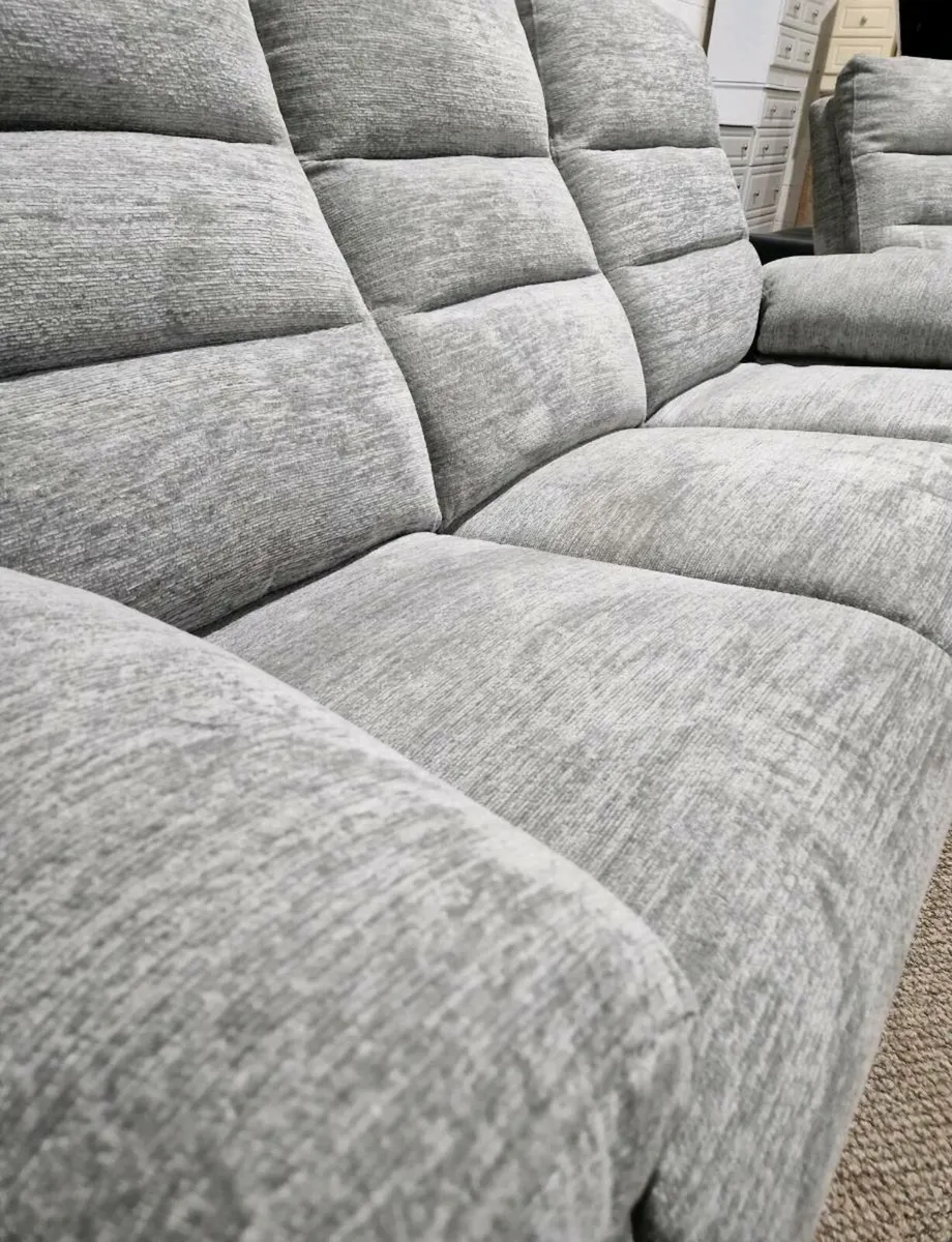 New 3+1+1 Kia SAVE €500 - Image 3