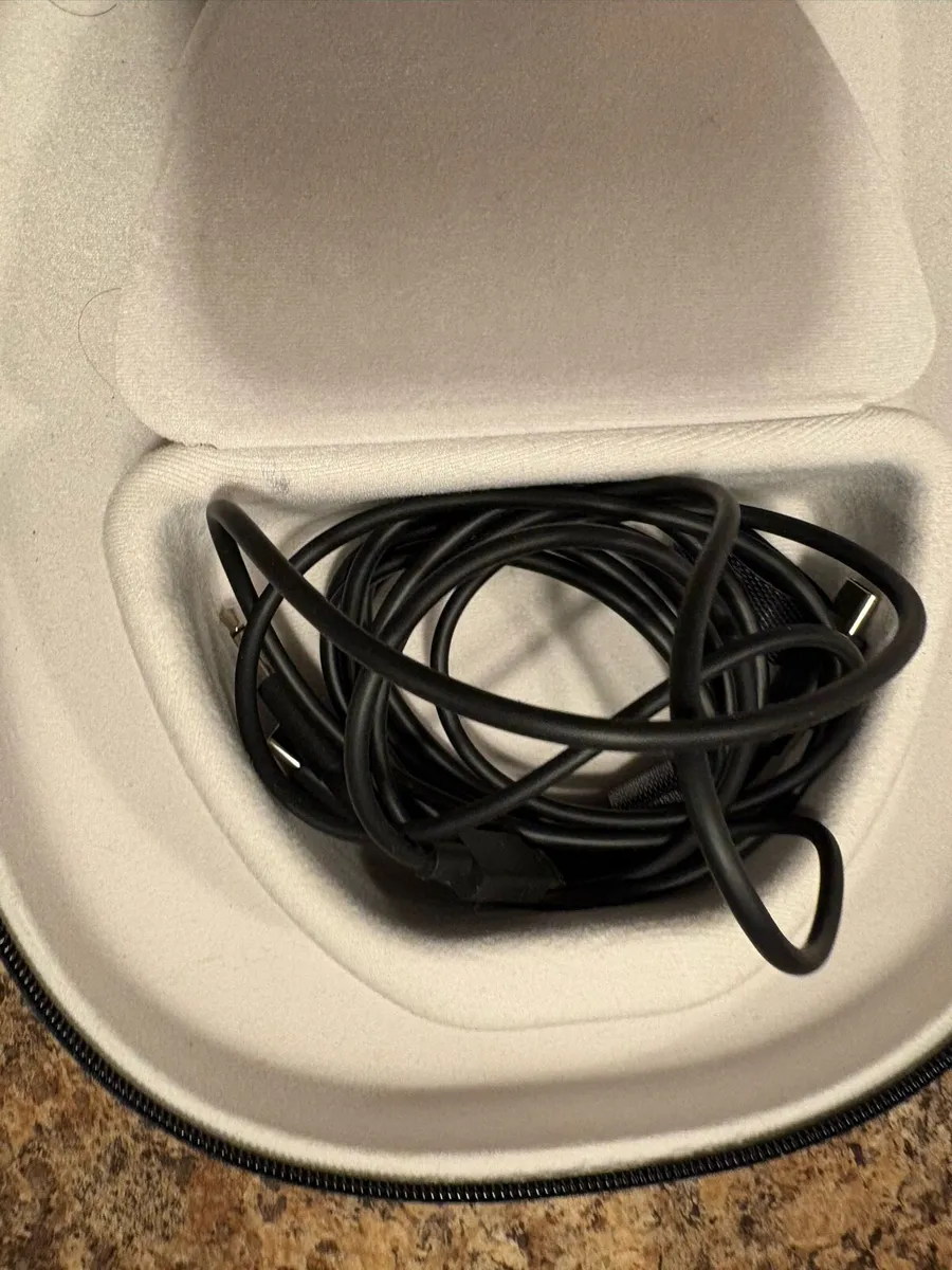 Bowers and Wilkins PX7 S2 - Image 3