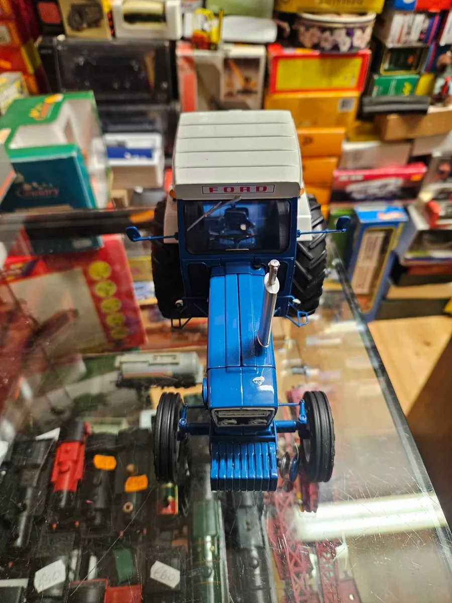 Britain's Universal Hobbies Ford 7600 Tractor 1.16 - Image 4