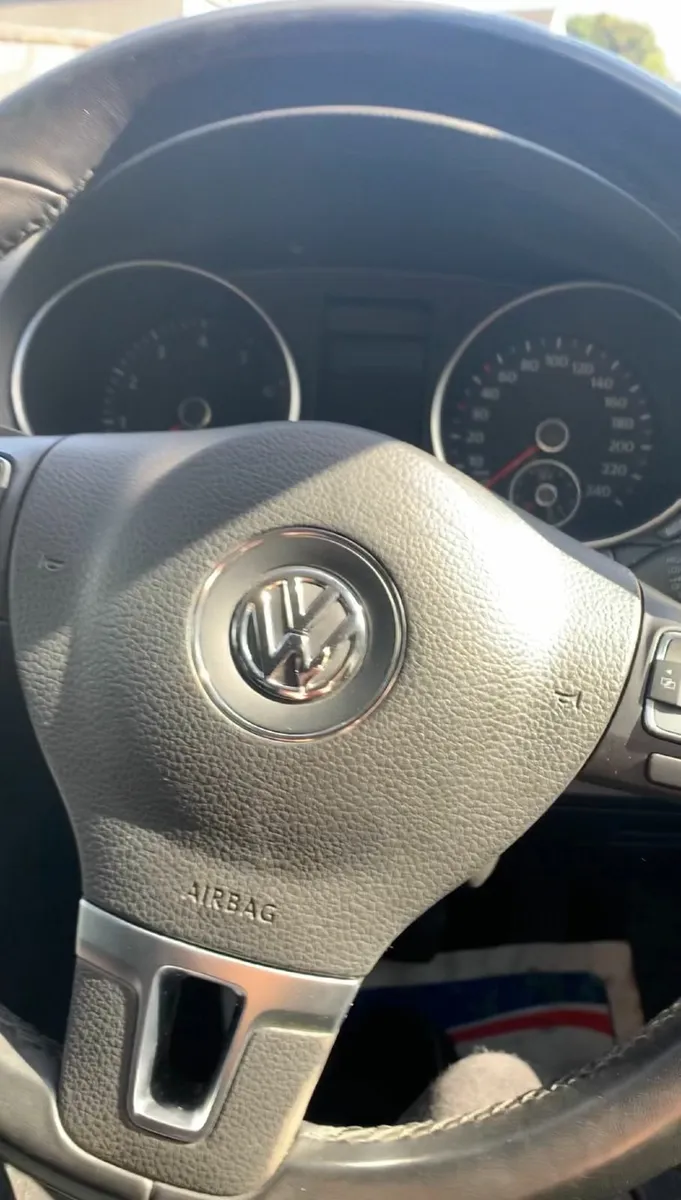 Volkswagen Golf 2011 - Image 4