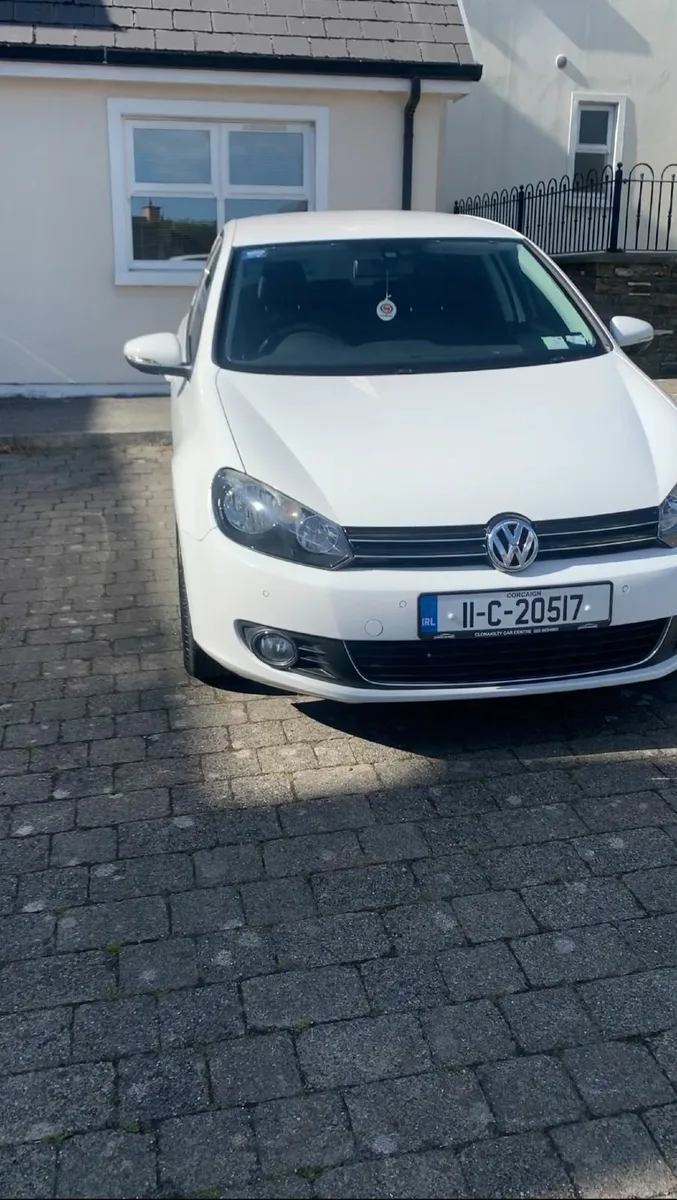 Volkswagen Golf 2011 - Image 1