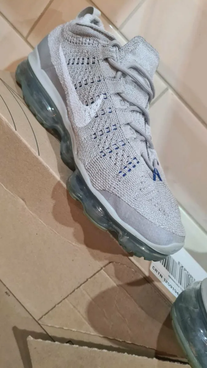 NIKE VAPORMAX - Image 2