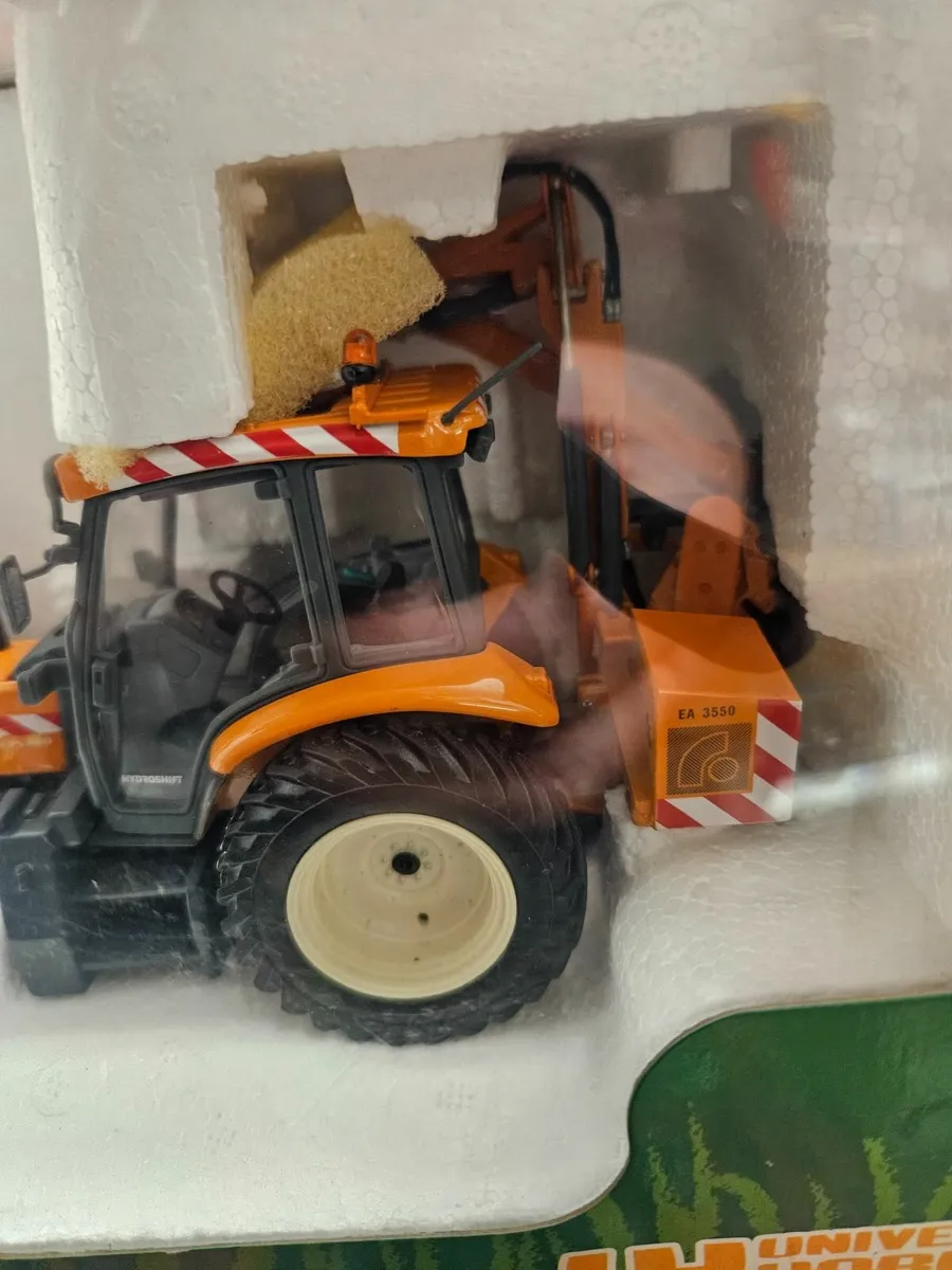 Britain's Universal Hobbies Ergos & Side Mower - Image 3