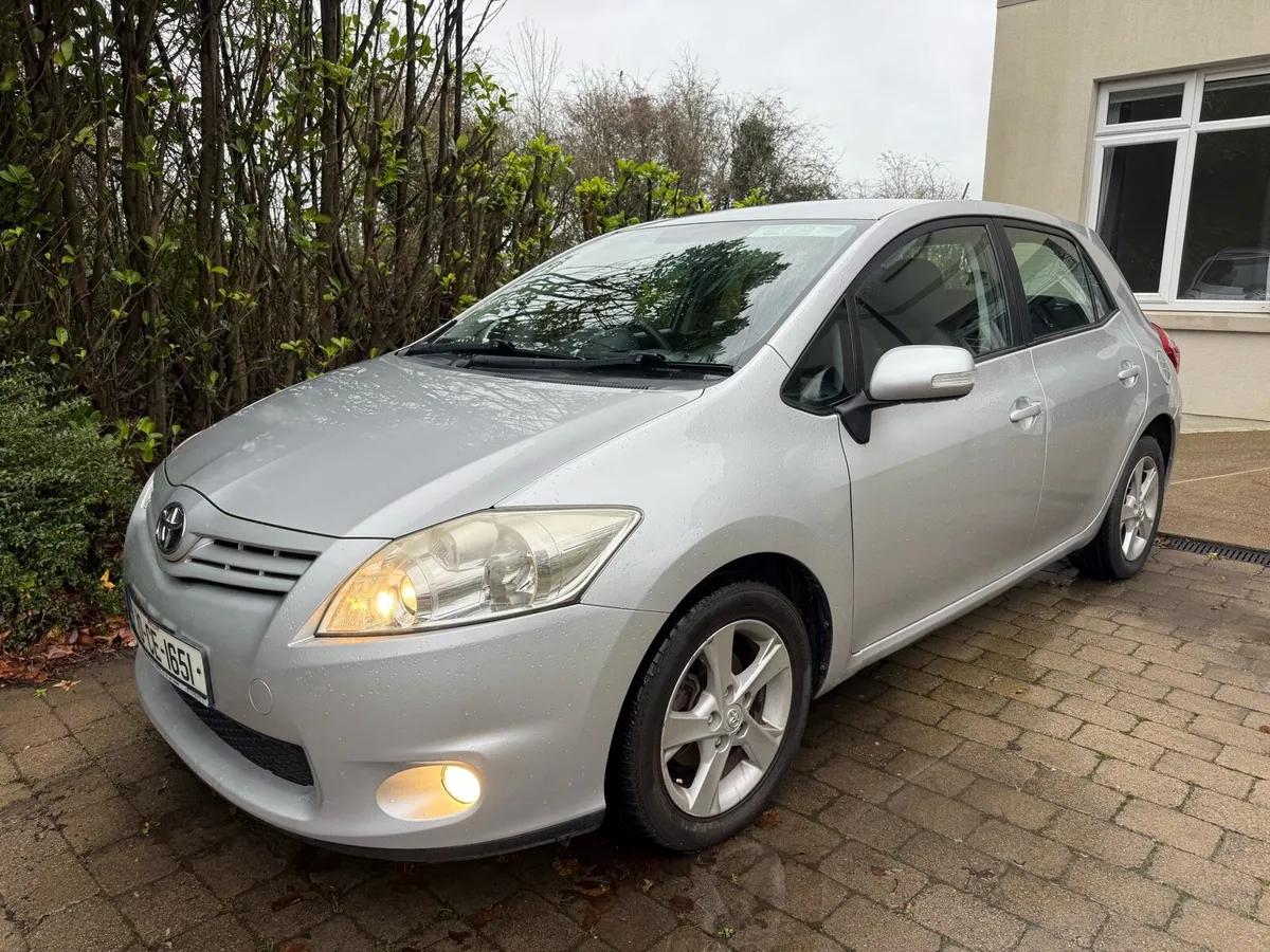 Toyota Auris Automatic 1.4 D4-D MINT - Image 3