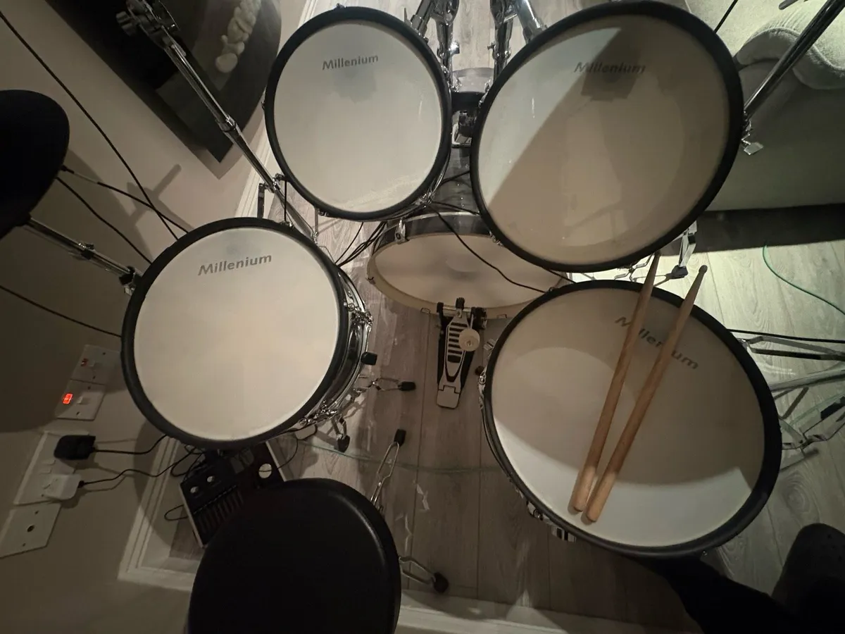 Electronic drum kit - Image 2