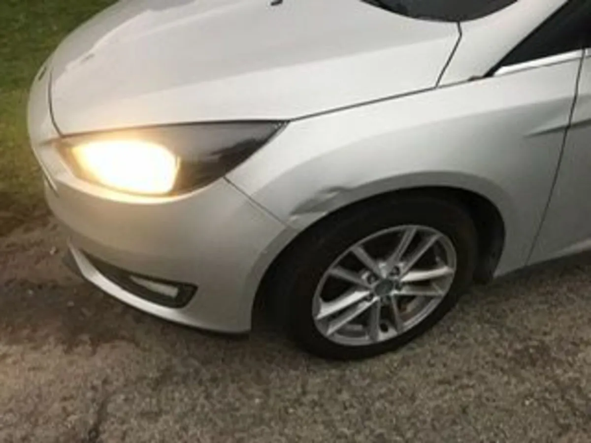 Ford Focus 2015 - Image 3