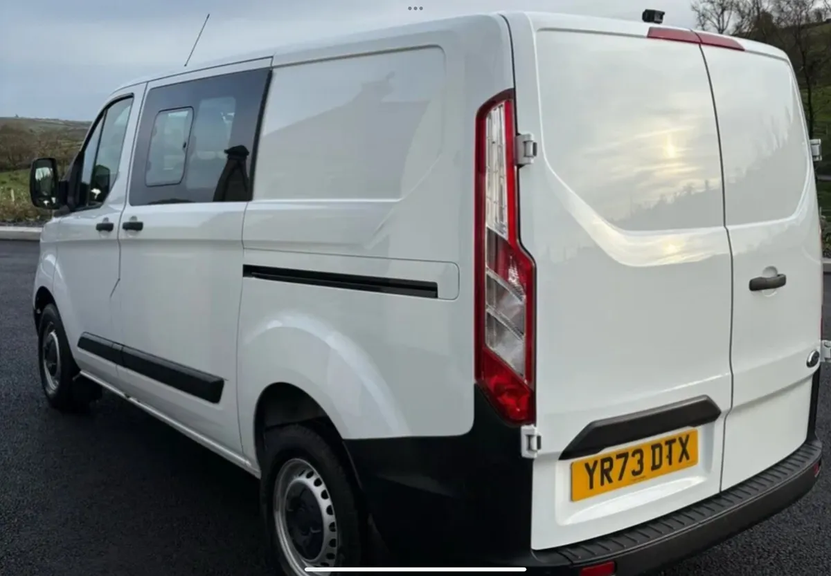 Ford Transit Custom 2024 Van 3 Seater . - Image 2