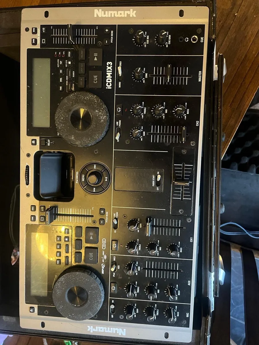 Disco gear bargain. - Image 1