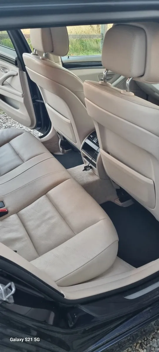 BMW 5-Series 2012 - Image 1