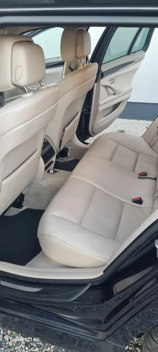 BMW 5-Series 2012 - Image 3