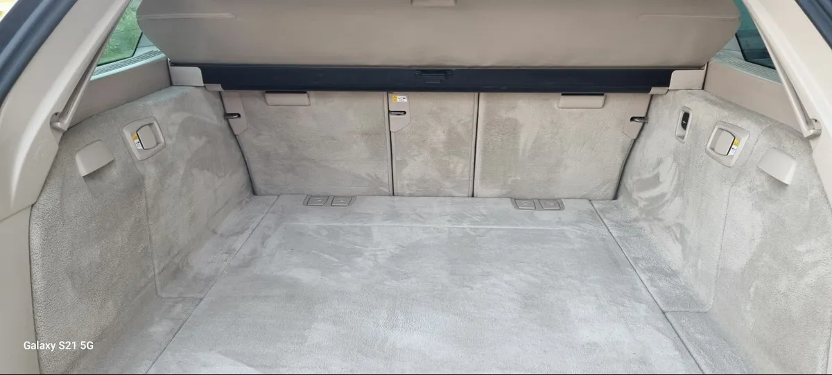 BMW 5-Series 2012 - Image 4