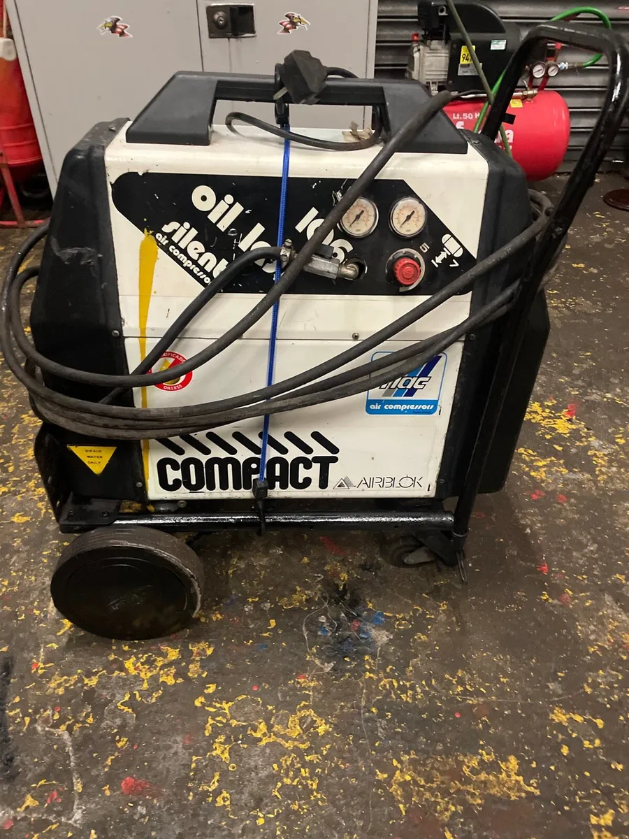 FIAC oil less silent Compact 106 with Troly - Image 1