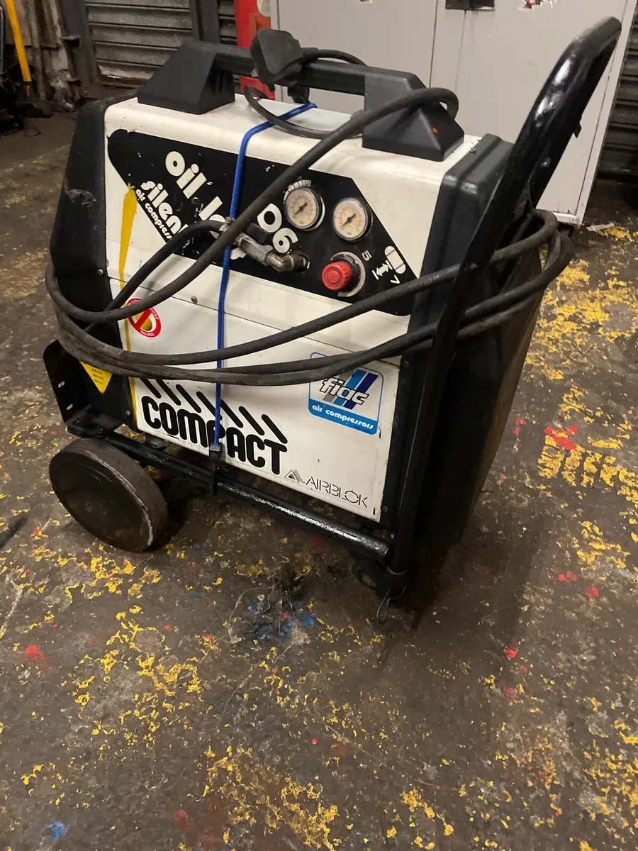 FIAC oil less silent Compact 106 with Troly - Image 3