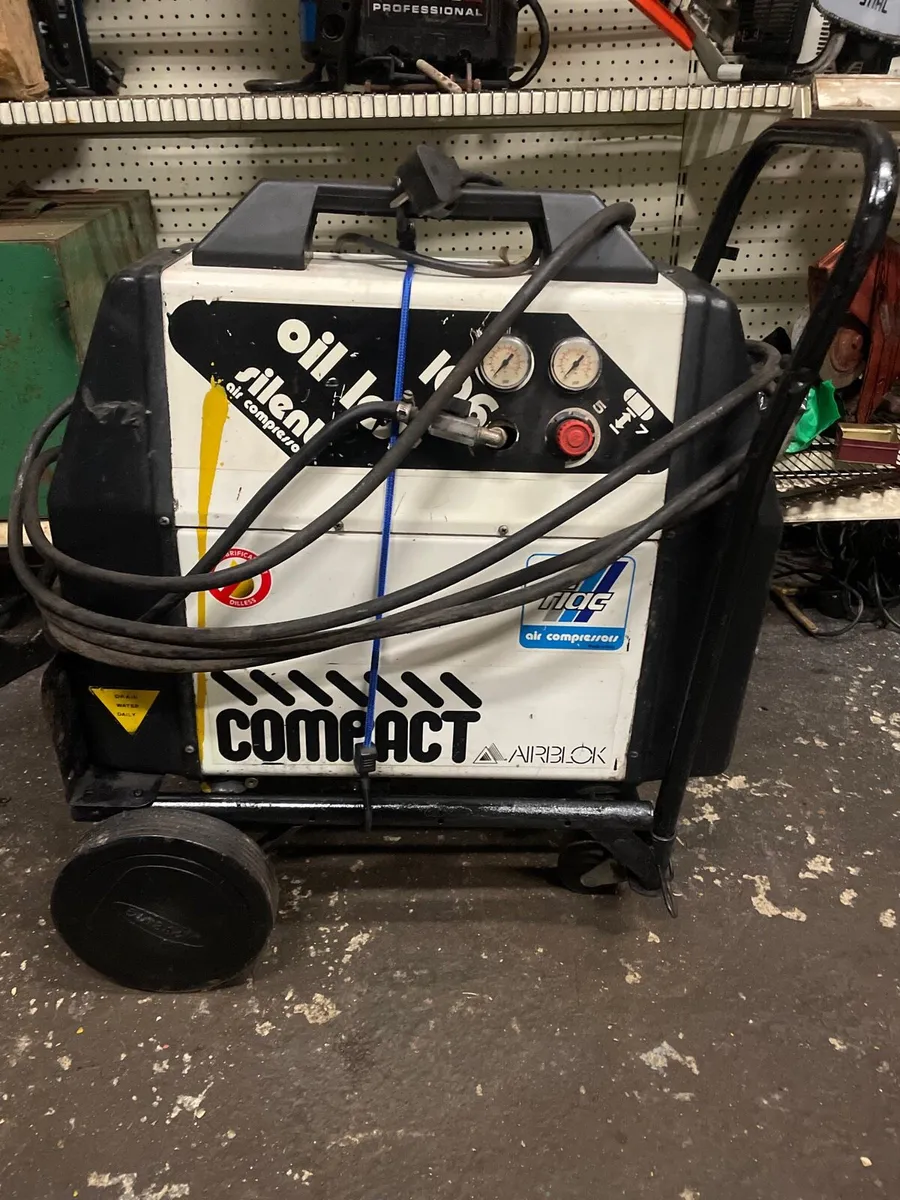 FIAC oil less silent Compact 106 with Troly - Image 4