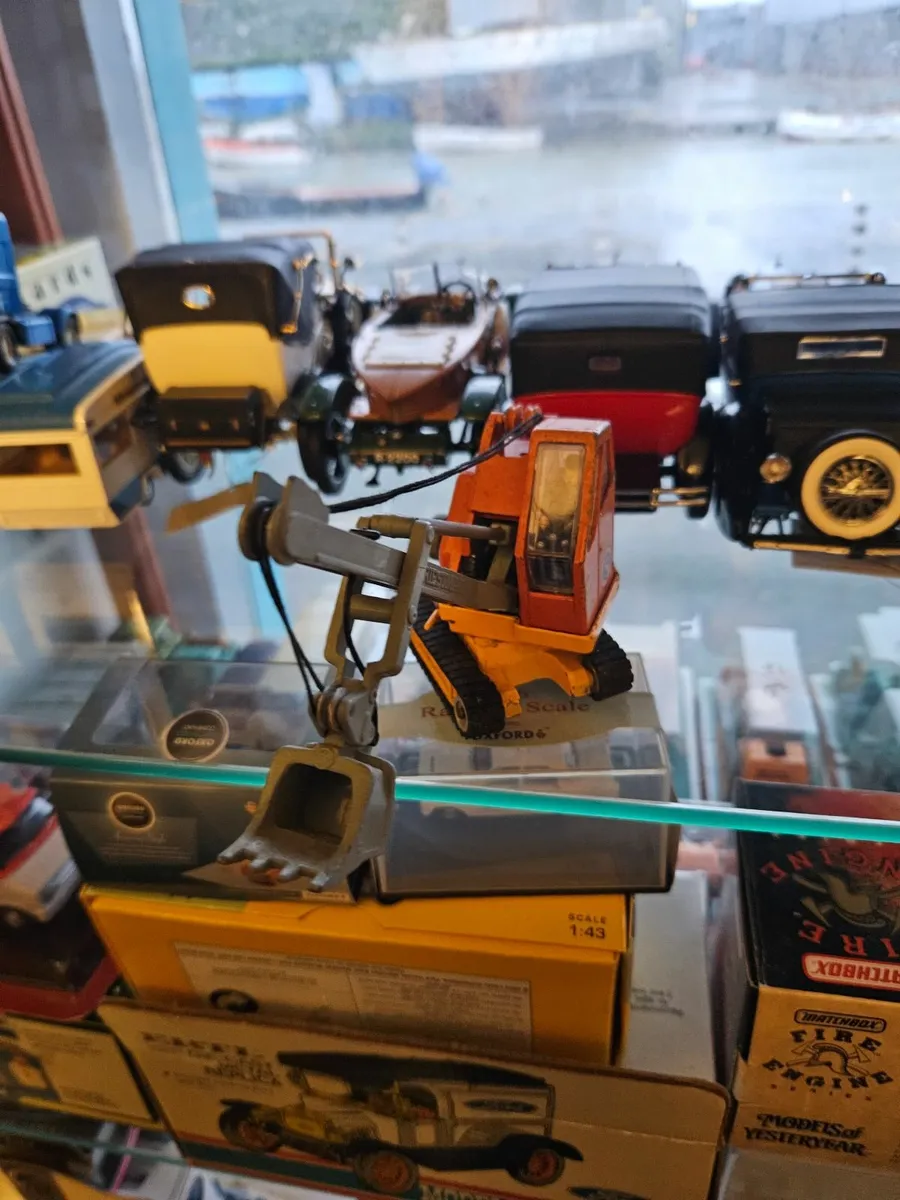 Corgi Priestman - Image 2