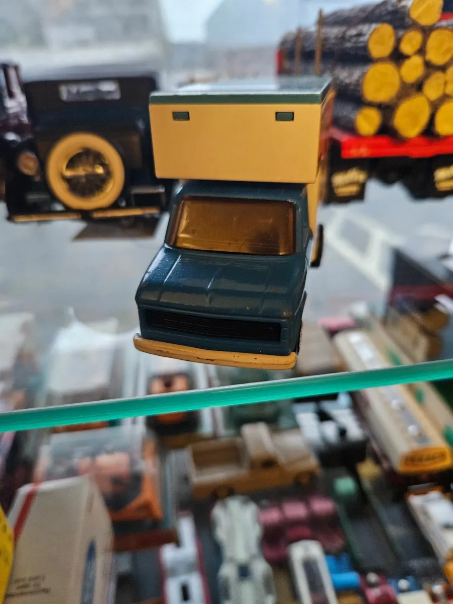 Matchbox Ford Van - Image 2
