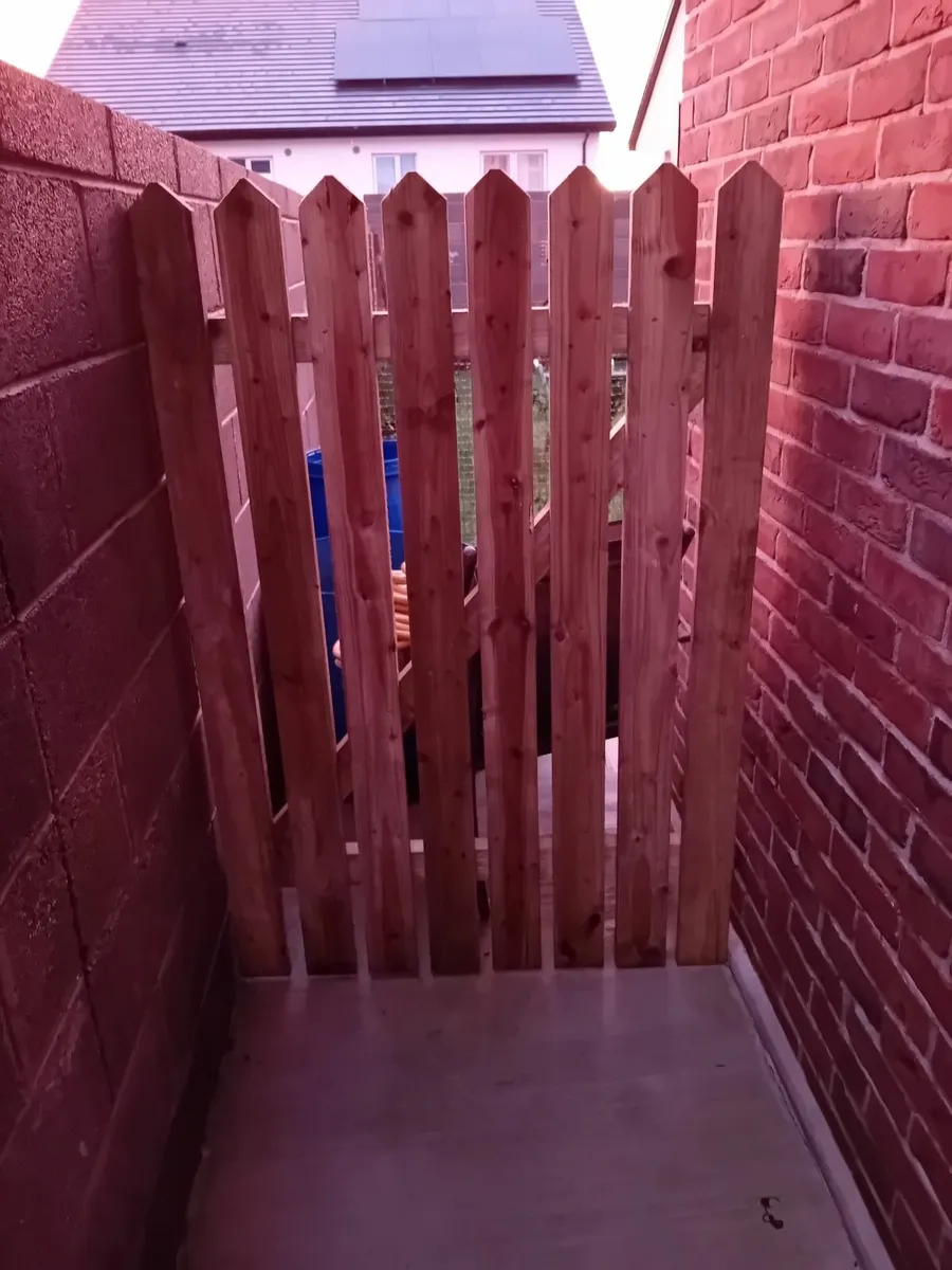 Wooden Garden Gate  1m x 1.5m - Image 2